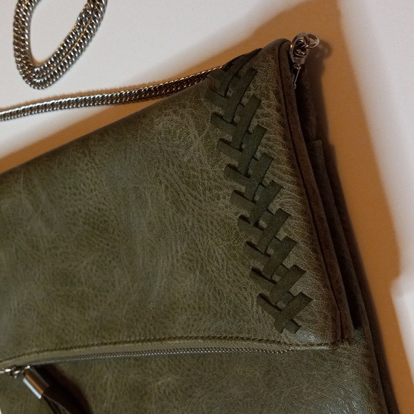 Green Clutch - Moda Luxe - NWOT - Picture 3 of 14